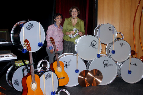 A secretária de Educação, Joilza Rangel, agradeceu a prefeita Rosinha pelos investimentos feitos na Educação (Foto: Rogério Azevedo)