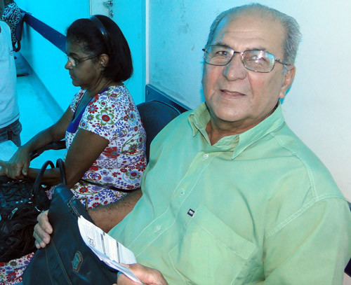O comerciário aposentado, José Soares Rangel Filho, 70 anos, se trata no hospital há pelo menos cinco anos (Foto: Divulgação)