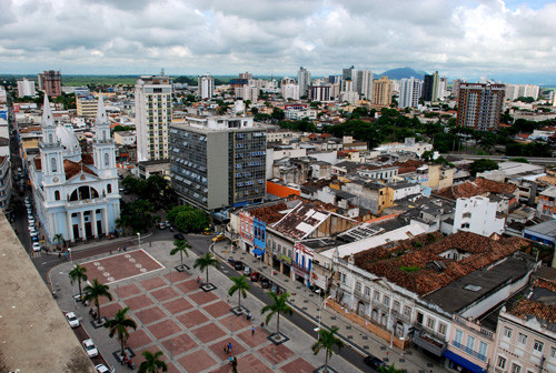 Serão visitados, também, diversos prédios históricos em torno da Praça São Salvador (Foto: Antônio Leudo)