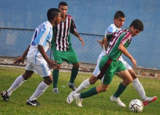 A seleção da Liga Campista de Desportos (LCD), representada pela Fundação Municipal da Infância e Juventude (FMIJ), perdeu a primeira partida da final do Campeonato Estadual Sub-17 de Seleções de Ligas Municipais, mas continua na luta pelo títul (Foto: Divulgação)