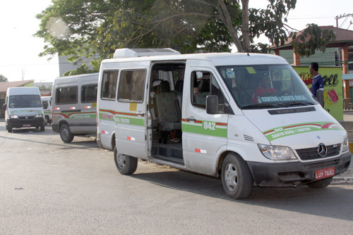 Seguindo o cronograma de padronização do transporte alternativo, os condutores passarão a usar uniforme padrão (Foto: Divulgação)