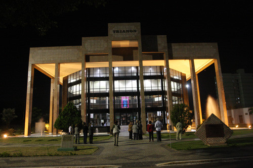 As propostas serão entregues no Teatro Municipal Trianon (Foto: Antônio Leudo)