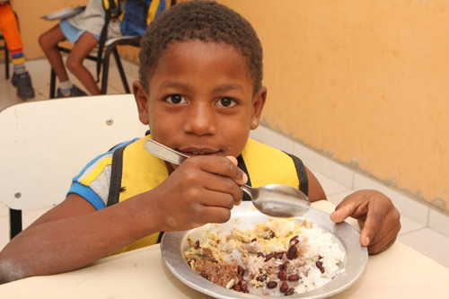 Educação prmove concurso para aperfeiçoar ainda mais o cardápio diário nas escolas da rede (Foto: Gerson Gomes)