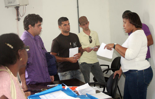 Os universitários bolsistas deverão entregar a documentação para o recadastramento até a próxima sexta-feira (28), na própria instituição de ensino (Foto: Antônio Leudo)