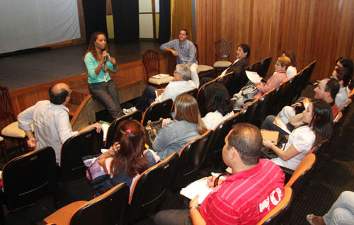 O seminário foi realizado por técnicos do Departamento de Atenção Básica do Ministério da Saúde e da Secretaria Estadual de Saúde. (Foto: Rogério Azevedo)