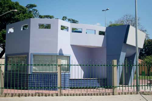 O Centro de Referência para Pessoas Portadoras de Deficiência está sendo montado na Praça da República, atrás da nova Rodoviária Roberto Silveira (Foto: Antônio Leudo)