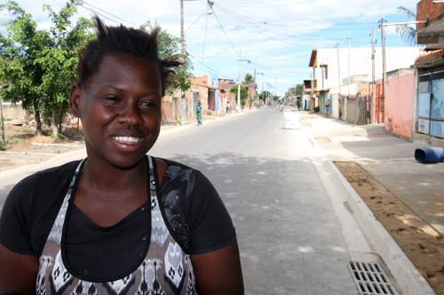 A dona de casa, Damiana Maia, de 29 anosAgora, disse que se sente com orgulhosa de morar no Eldorado (Foto: Rogério Azevedo)