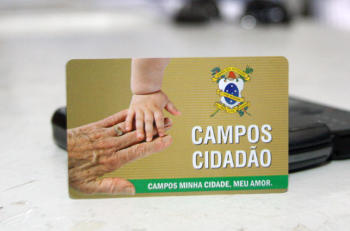Começa nesta segunda-feira (02), a substituição dos cartões provisórios do Programa Campos Cartão Cidadão por outros definitivos (Foto: Gerson Gomes)