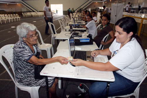 O atendimento tem sido tranqüilo e o prazo termina no dia 10 de fevereiro (Foto: Rogério Azevedo)
