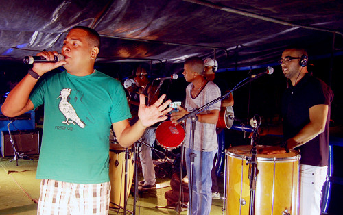 O cantor Serginho Pagodinho agitou o público (Foto: Check)