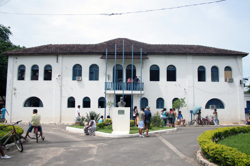 A Fundação Municipal da Infância e da Juventude (FMIJ) está com inscrições abertas para os cursos de lanternagem, marcenaria, cabeleireiro, gráfica, eletricista de automóveis, pintura e mecânica (Foto: Antônio Leudo)