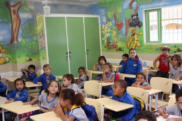 O ano letivo começa na segunda-feira (6) para os cerca de 60 mil alunos matriculados na rede municipal (Foto: Gerson Gomes)