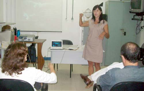 A professora e especialista em RH, Heloísa Paixão, falou sobre instrumentos de identificação de características pessoais para detectar as áreas a serem desenvolvidas pelos líderes (Foto: Roberto Joia)