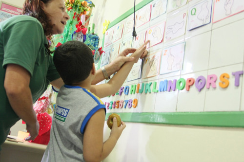 A Secretaria Municipal de Educação está com inscrições abertas para os cursos gratuitos de Libras, Braille e Grupo de Estudo sobre paralisia Cerebral (Foto: Divulgação)