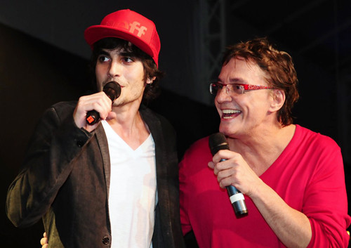 O cantor Fábio Junior e o filho Fiuk, vão animar a festa neste sábado (25), na Aldeia do Sol, às 22h (Foto: Divulgação)
