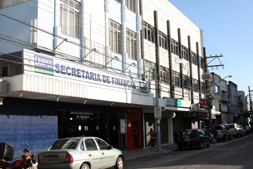 Os 31 mil contribuintes do Imposto Predial e Territorial Urbano (IPTU), proprietários de terrenos, terão que buscar os guias para o pagamento do imposto na sede da Secretaria de Finanças ou retirá-las no site da Prefeitura (Foto: Divulgação)