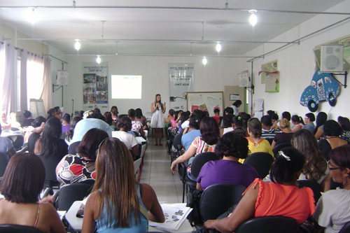Todos os profissionais da educação são capacitados, através de cursos oferecidos pela prefeitura (Foto: Divulgação)
