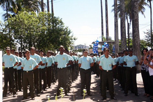 A Fundação Municipal da Infância e Juventude (FMIJ) iniciou nesta segunda-feira o treinamento da nova turma de Guardas Mirins (Foto: Rogério Azevedo)