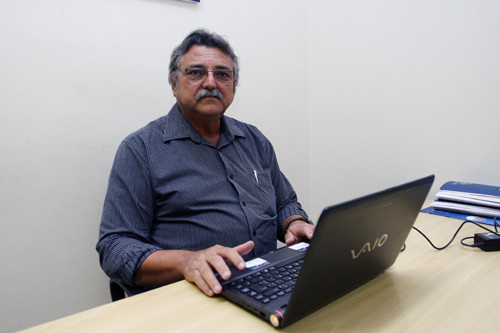 Segundo o administrador do prédio, Júlio Eraldes de Oliveira, a obra está valorizando o prédio e proporcionando maior conforto aos servidores e à população (Foto: Rogério Azevedo)