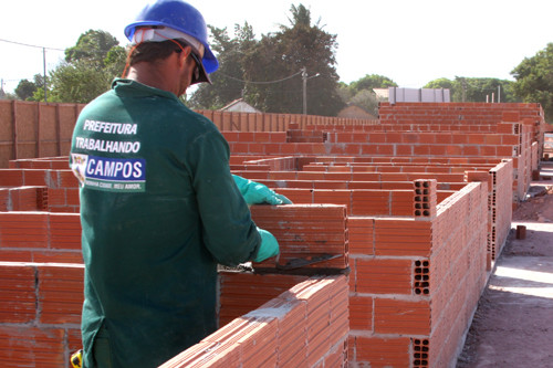 Na construção civil houve um aumento considerável de vagas de trabalho (Foto: César Ferreira)