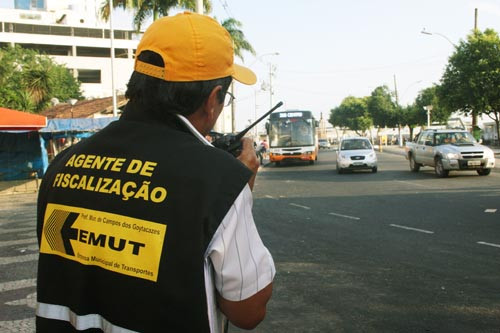 A Empresa Municipal de Transportes (Emut) vai realizar alterações no trânsito, para assegurar à população usuária do transporte coletivo, o livre acesso aos eventos em comemoração ao aniversário da cidade (Foto: Rogério Azevedo)