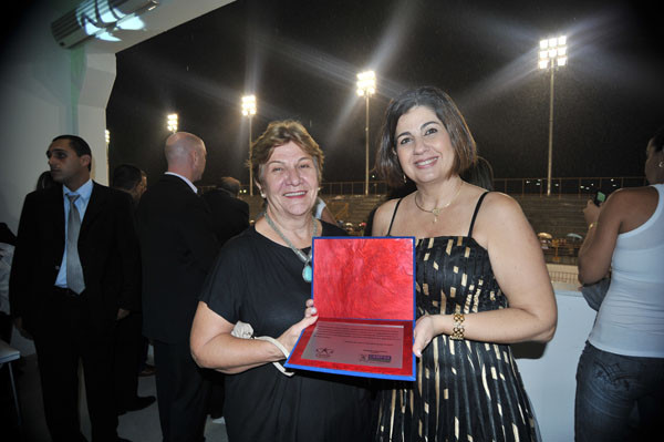 Dona Gracinha estava ao lado da prefeita Rosinha Garotinho no momento da inauguração do Cepop (Foto: Rogério Azevedo)