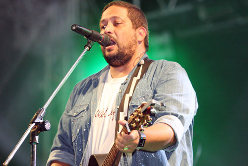 O cantor Fernandinho vai levar o melhor do louvor e da adoração para o público que prestigiar o show (Foto: Gerson Gomes)