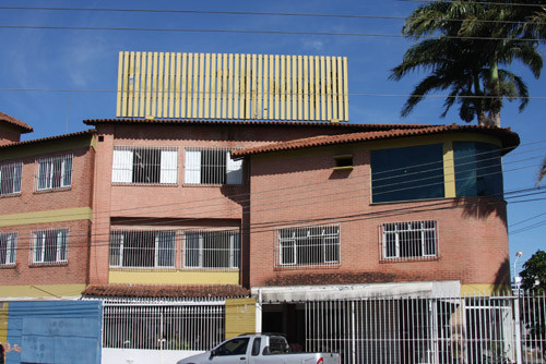 O Balcão de Emprego está localizado na Avenida 28 de Março, 533, esquina com Beira-Valão (Foto: Check)