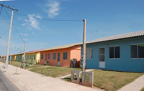 O Morar Feliz é um programa desenvolvido pela prefeitura, que tira famílias de áreas de risco e as colocam em casas construídas com materiais de primeira qualidade (Foto: Check)