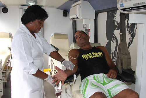 As doações podem ser feitas diariamente no Banco de Sangue do HFM (Foto: Check)