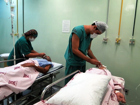 Cerca de 300 cirurgias já foram realizadas pelo Hospital Geral de Guarus, através do projeto - Uma Nova Visão, criado em fevereiro de 2011, com o objetivo de acabar com a demanda reprimida de cirurgias de catarata no município (Foto: Divulgação)