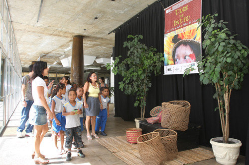 Diversas ações culturais marcaram o evento, com exibição de vídeos, fotos, exposição de instrumentos, entre outros (Foto: Rogério Azevedo)