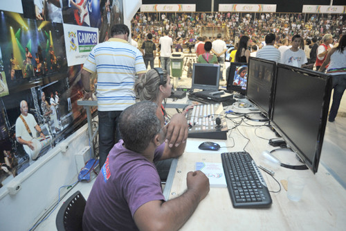 Além da transmissão ao vivo, várias emissoras de TV e rádio, jornais e sites de notícias estão fazendo a cobertura do evento. (Foto: Rogério Azevedo)