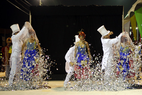 Este ano a prefeitura trouxe a Campos a comissão de frente da Escola de Samba Unidos da Tijuca (Foto: César Ferreira (Arquivo))