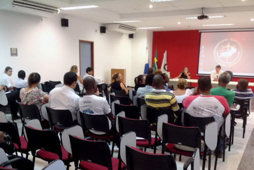 Os membros do Conselho Municipal da Juventude reuniram-se na tarde desta quinta-feira (30) para definir as próximas ações (Foto: Divulgação)