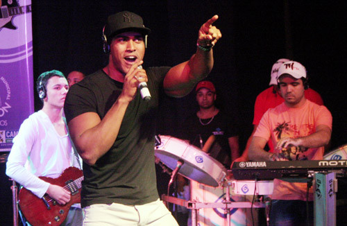 Para encerrar a programação, a banda Tudublu vai cantar musicas como Te mete, Shakeboom entre outras, agitando os moradores e visitantes (Foto: Antonio Leudo)