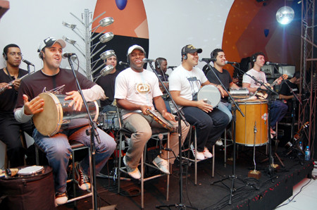 O pagode do Grupo Dibobeira vai animar o público do projeto Fim de Tarde (Foto: Divulgação)