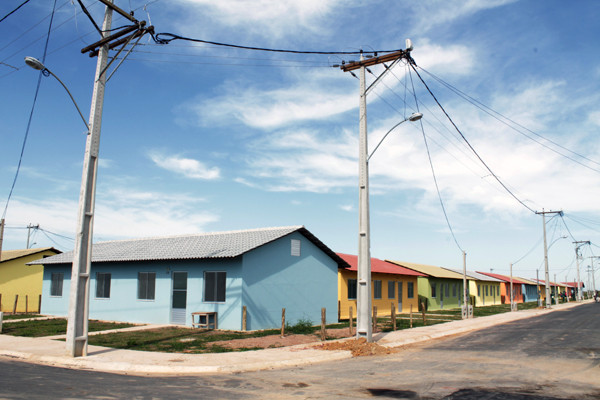 Nesta terça-feira (26), a Prefeita Rosinha Garotinho vai entregar mais 242 moradias do programa Morar Feliz, na Tapera, com cerimônia prevista para às 21h (Foto: Secom)