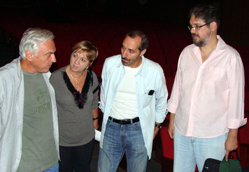 Profissionais do teatro, do Rio, estiveram reunidos neste final de semana com a presidente da Fundação Trianon, Auxiliadora Freitas (Foto: Divulgação)