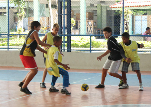 Os jogos de handebol e futsal vão acontecer a partir das 8h30, no Instituto Federal Fluminense (IFF Campus Centro) (Foto: Secom)