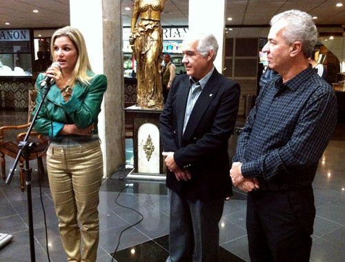 A exposição ficará no espaço do foyer, até o dia 5 de agosto (Foto: Divulgação)