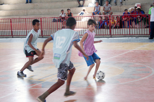 Mesmo sem os pés, Gabriel é um dos artiheiros dos Jogos Estudantis (Foto: Antônio Leudo)