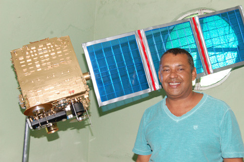 O artista plástico campista, Ricardo Salgado, recebeu convite para participar da Conferência da Terra, organizada pelo Fórum Internacional do Meio Ambiente, que será realizada de 20 a 23 de novembro, em João Pessoa (Foto: Check)