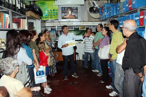 Os participantes do Curso de Excelência no Atendimento e Informações Turísticas daquela comunidade, receberam certificados (Foto: Juarez Fernandes)