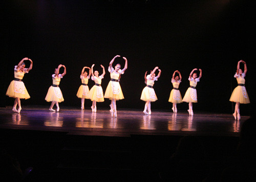 Palestras, oficinas e espetáculos esperam pelos participantes do III Congresso de Dança, promovido pela Fundação Teatro Municipal Trianon (Foto: Antonio Leudo)