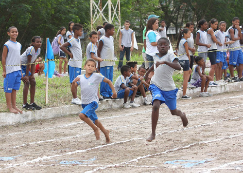 A premiação das 10 escolas que mais se destacaram nos Jogos Estudantis das Escolas Municipais (Jeem) acontece nesta sexta-feira (31), após a abertura da Semana da Pátria, marcada para às 9h, na Secretaria de Educação (Foto: Antonio Leudo)