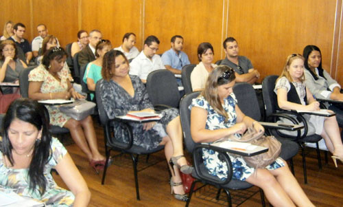 O encontro, no Centro de Tecnologia de Informação e Comunicação do Estado do Rio (Proderj), no Rio de Janeiro, reuniu representantes de 11 municípios, entre eles, Campos, Cabo Frio, Belford Roxo, Itaguaí, Quissamã, entre outros (Foto: Divulgação)