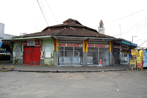 Todo o mercado municipal passará por limpeza geral e reparos (Foto: Antônio Leudo)