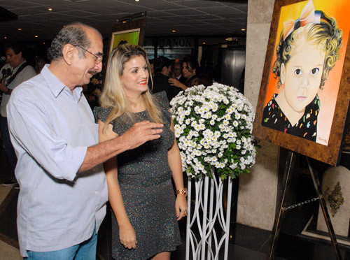 A exposição encerra a temporada 2012 do projeto Olhares da Arte no Foyer (Foto: Secom)