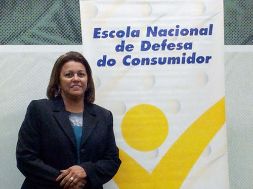 Rosangela colaborou com os números de atendimentos que o órgão municipal registra diariamente e que é a principal fonte de estudos para que novas resoluções possam ser adotadas (Foto: Divulgação)